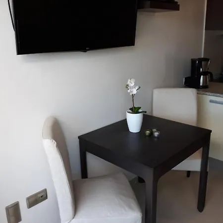 בית נופש Solyventura Maisonette-bungalow In Einmaliger Strandlage קוסטה קלמה